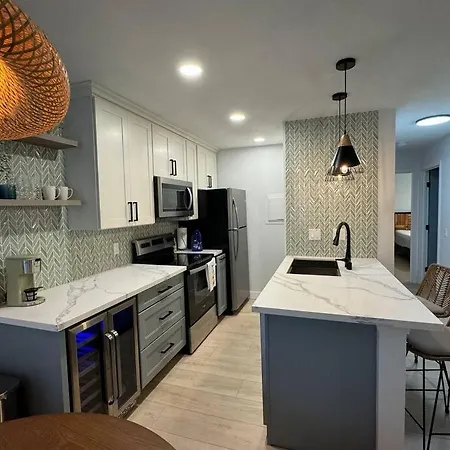 Boho Island Paradise Remodel 2Br